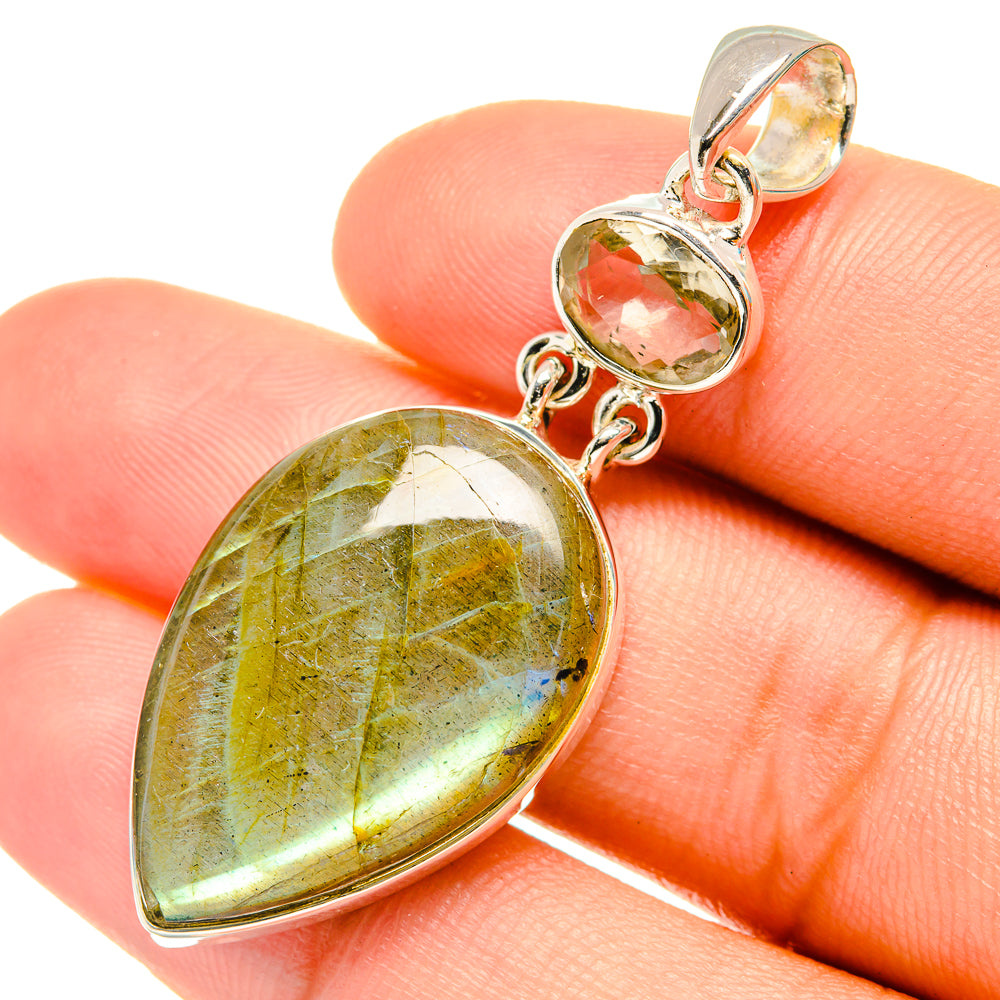 Labradorite Pendants handcrafted by Anasilvercos - PD7057