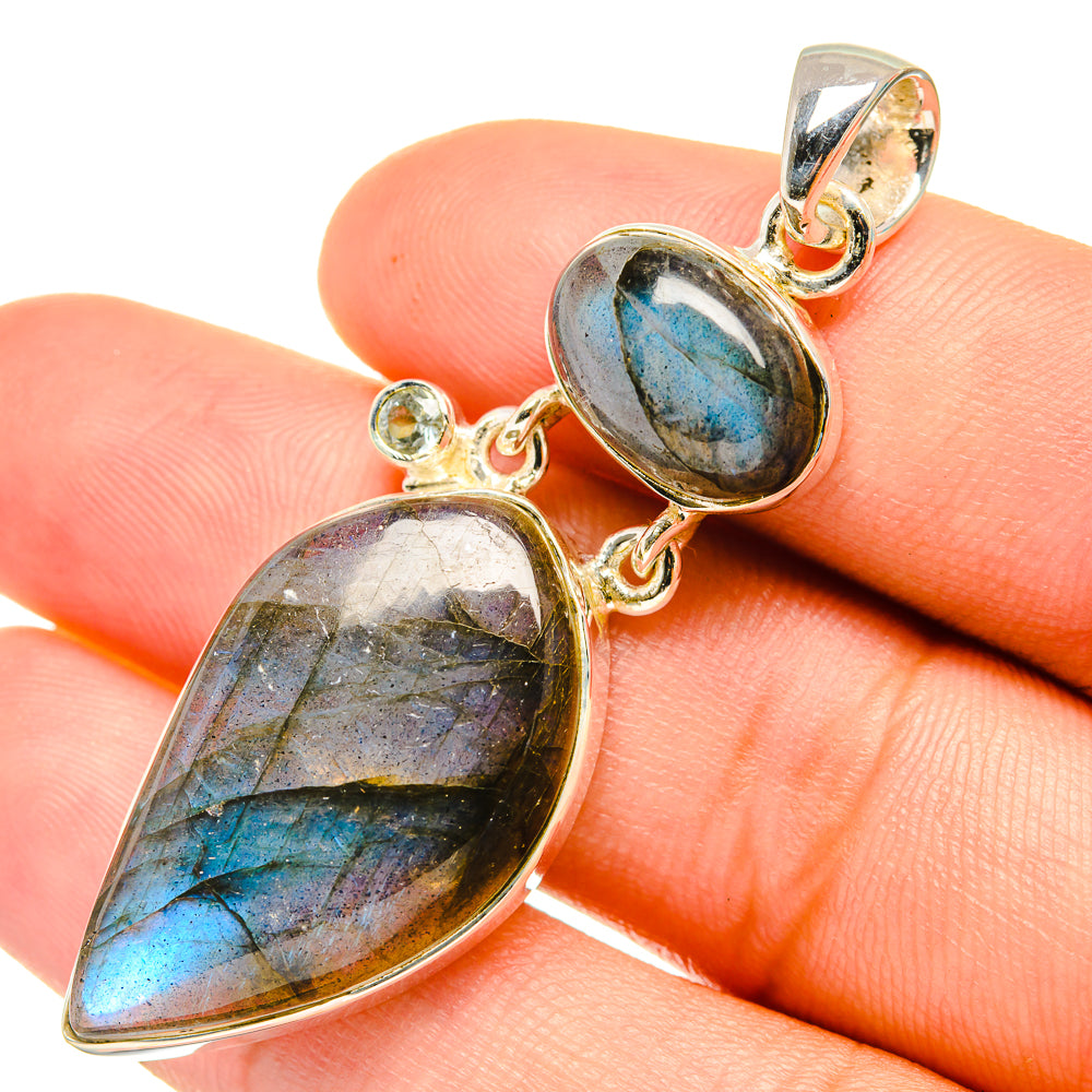 Labradorite Pendants handcrafted by Anasilvercos - PD7067