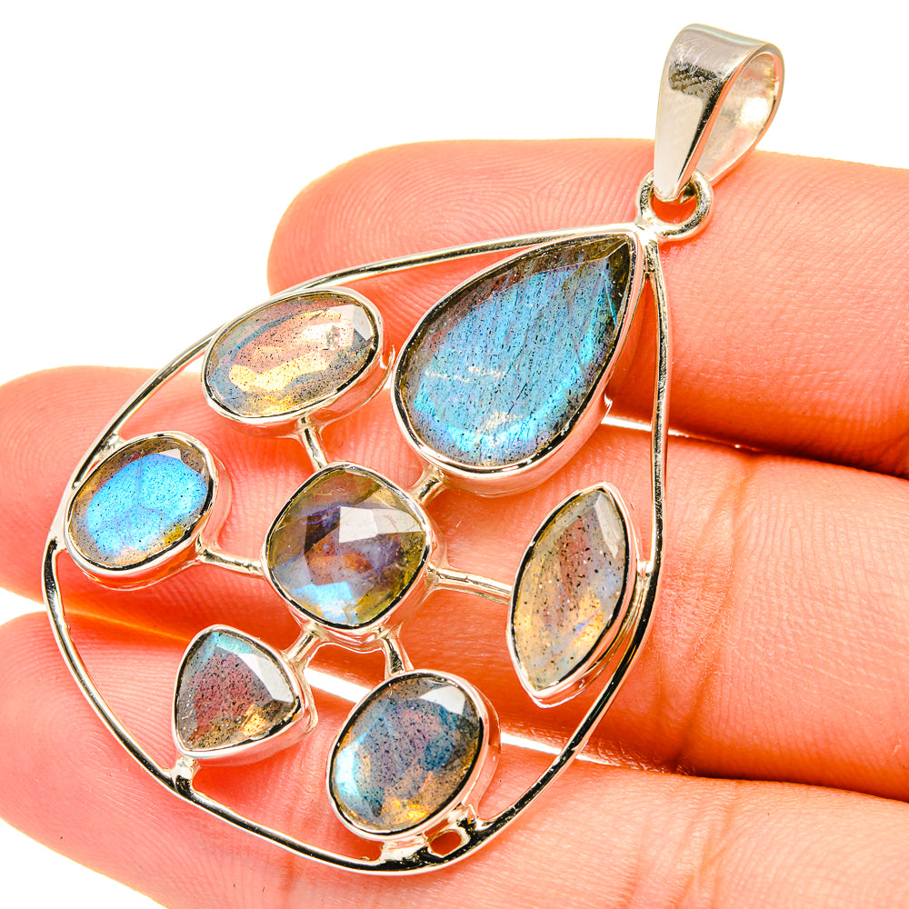 Labradorite Pendants handcrafted by Anasilvercos - PD7102
