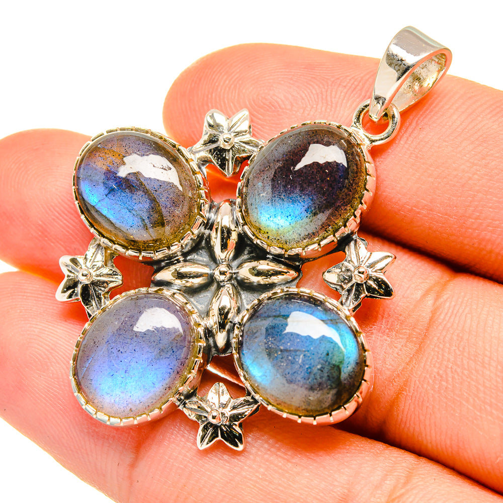 Labradorite Pendants handcrafted by Anasilvercos - PD7105