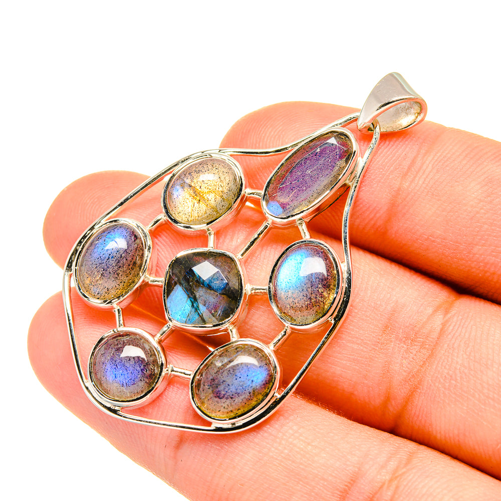 Labradorite Pendants handcrafted by Anasilvercos - PD7108