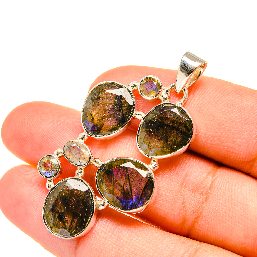 Labradorite Pendants handcrafted by Anasilvercos - PD7119