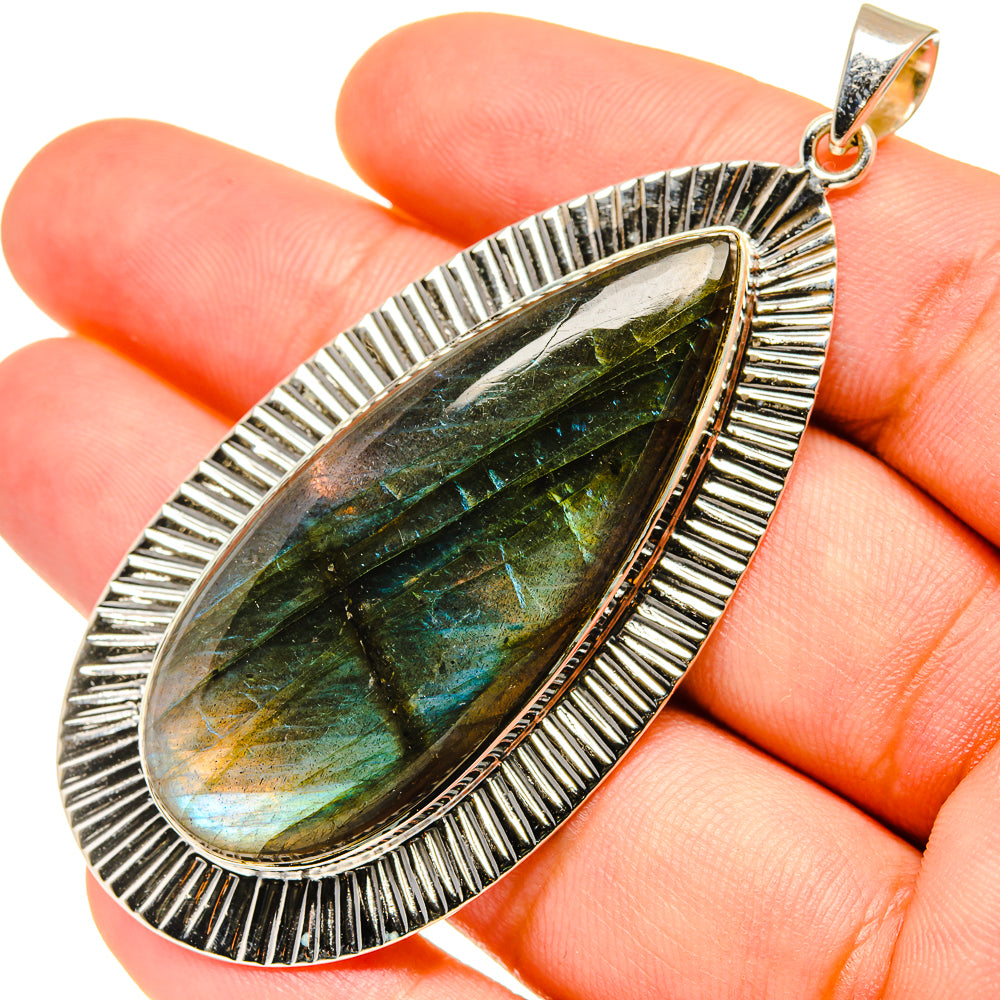 Labradorite Pendants handcrafted by Anasilvercos - PD7138