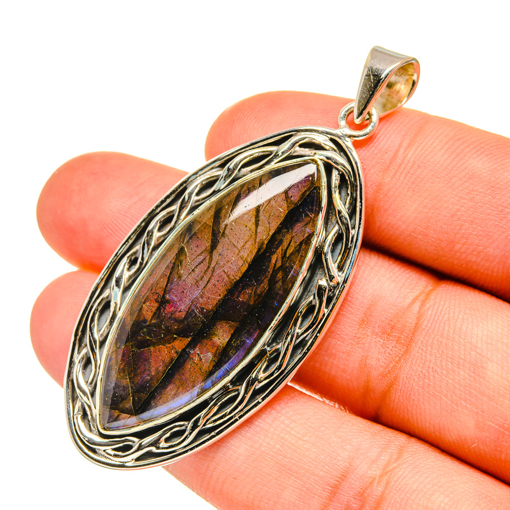 Labradorite Pendants handcrafted by Anasilvercos - PD7139