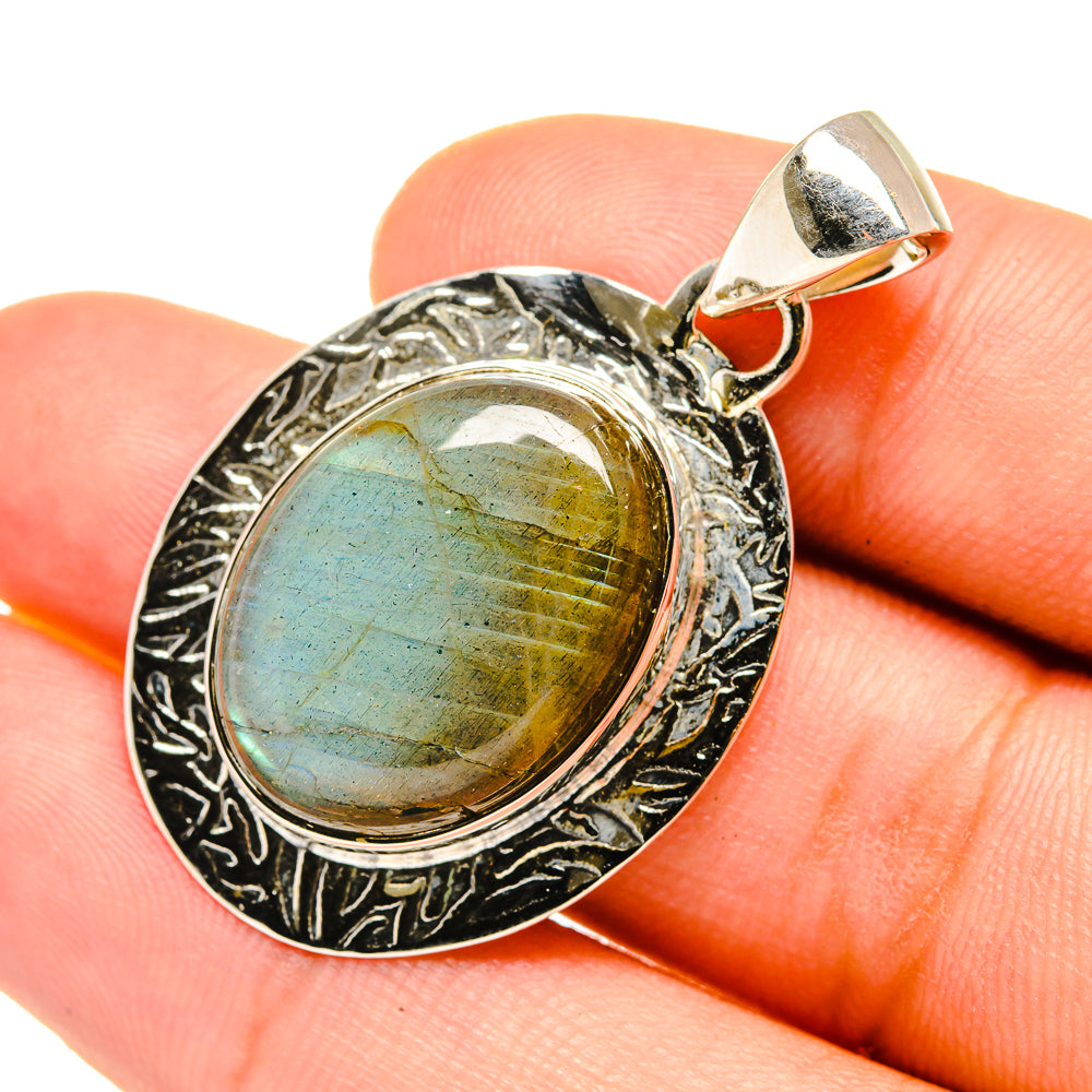 Labradorite Pendants handcrafted by Anasilvercos - PD7174