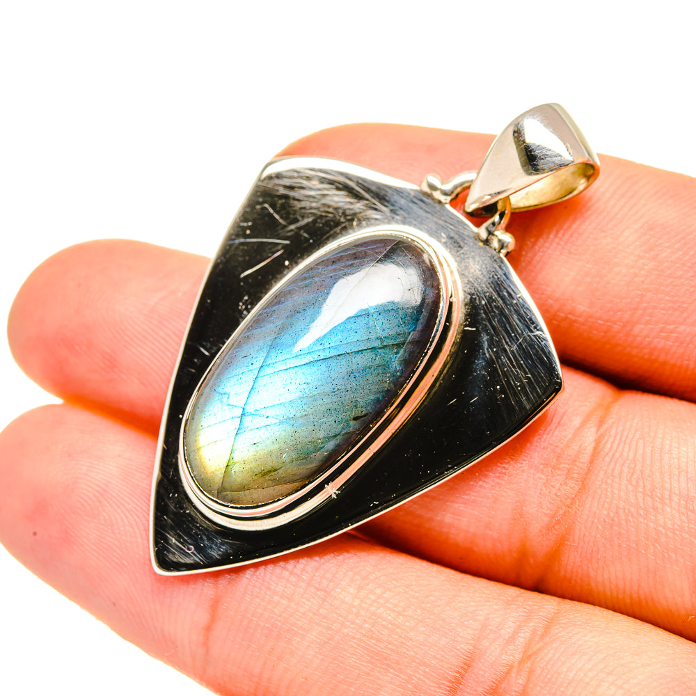 Labradorite Pendants handcrafted by Anasilvercos - PD7192
