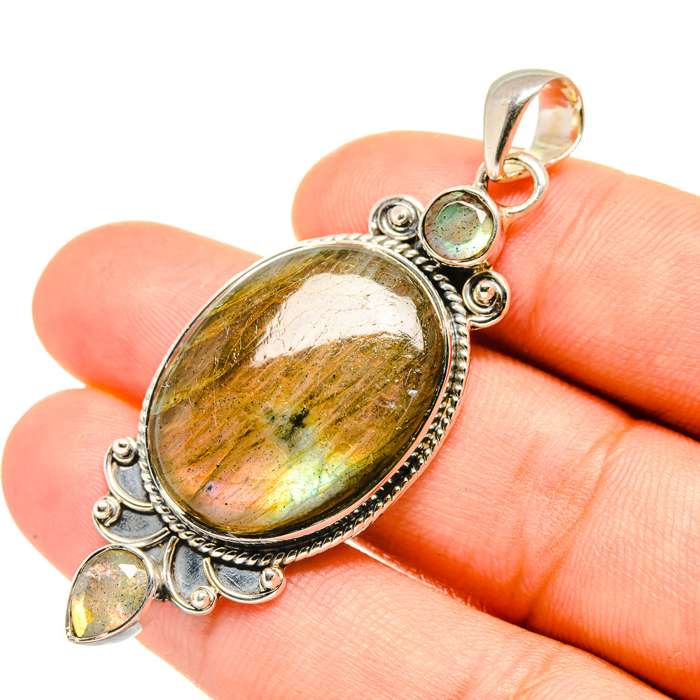 Labradorite Pendants handcrafted by Anasilvercos - PD7197