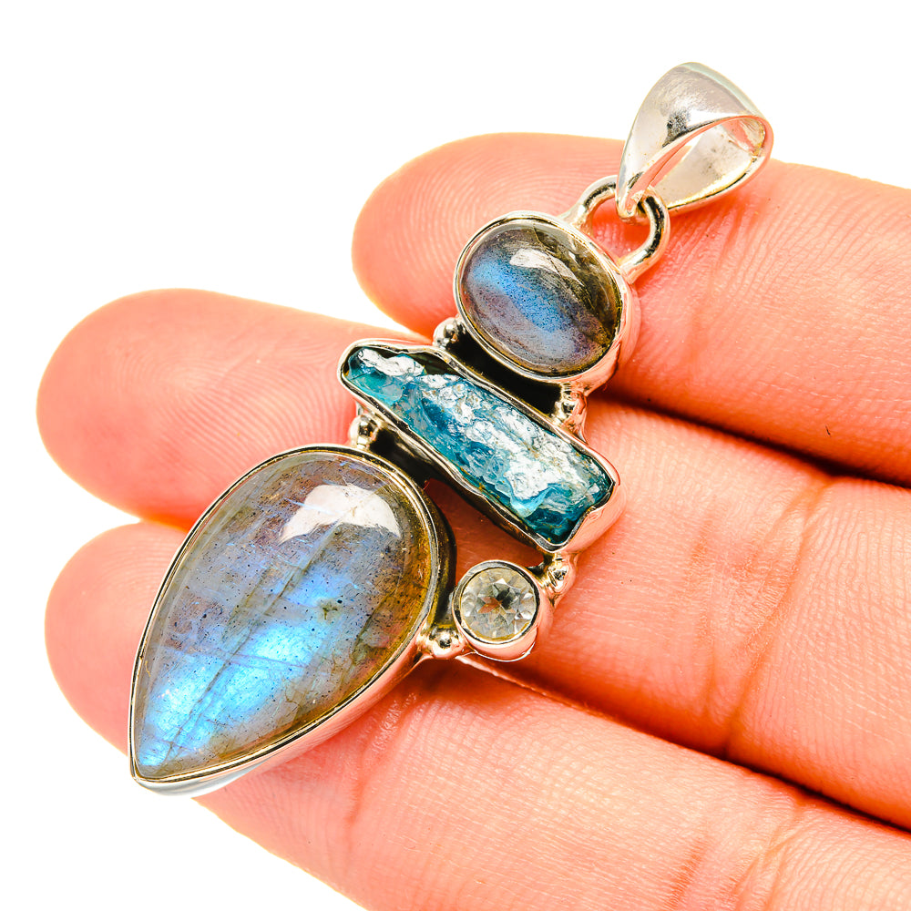 Labradorite Pendants handcrafted by Anasilvercos - PD7212