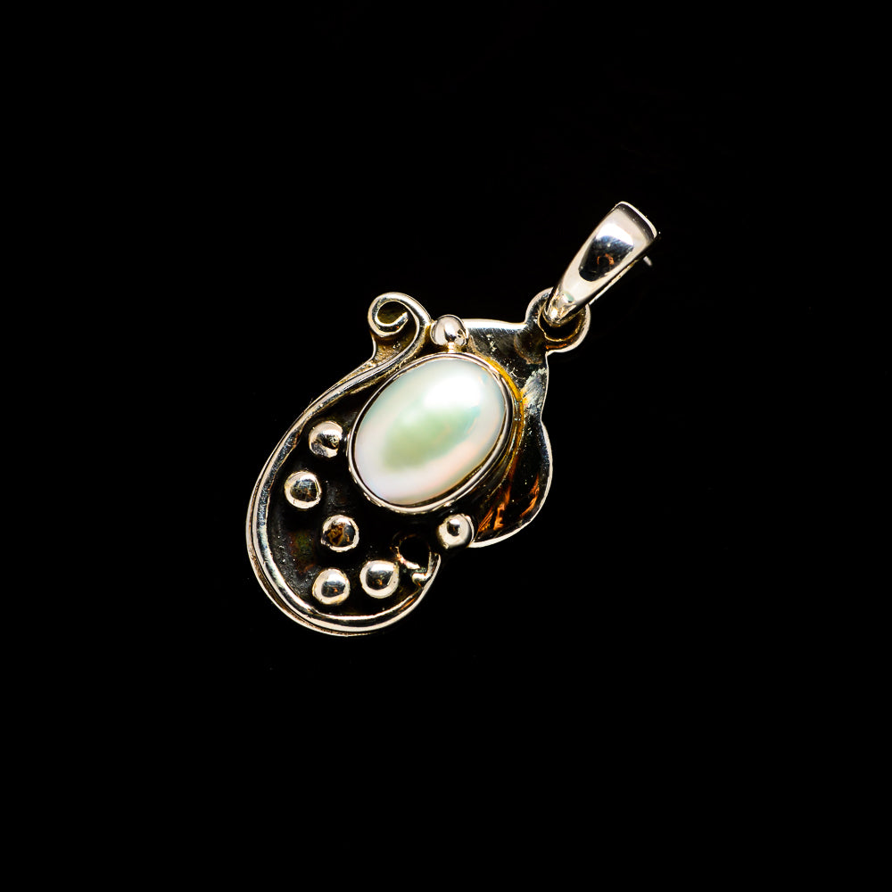 Cultured Pearl Pendants handcrafted by Anasilvercos - PD726465