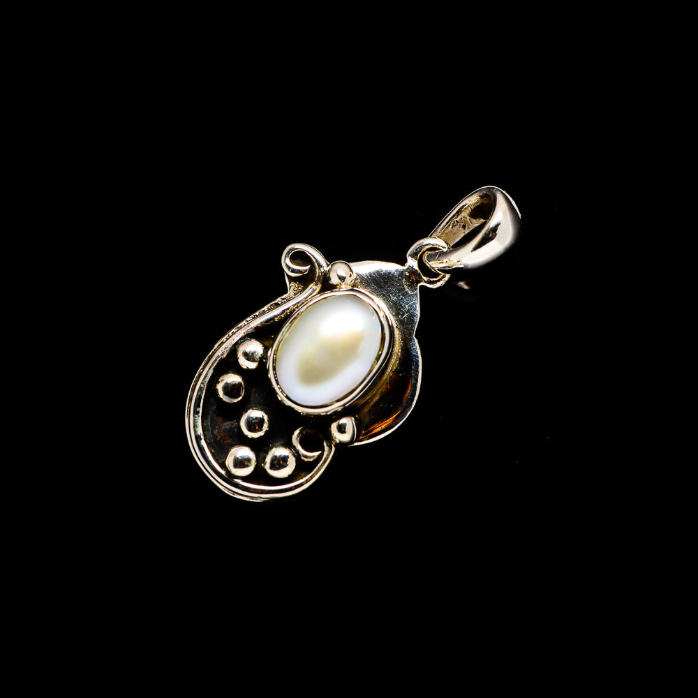 Cultured Pearl Pendants handcrafted by Anasilvercos - PD726783