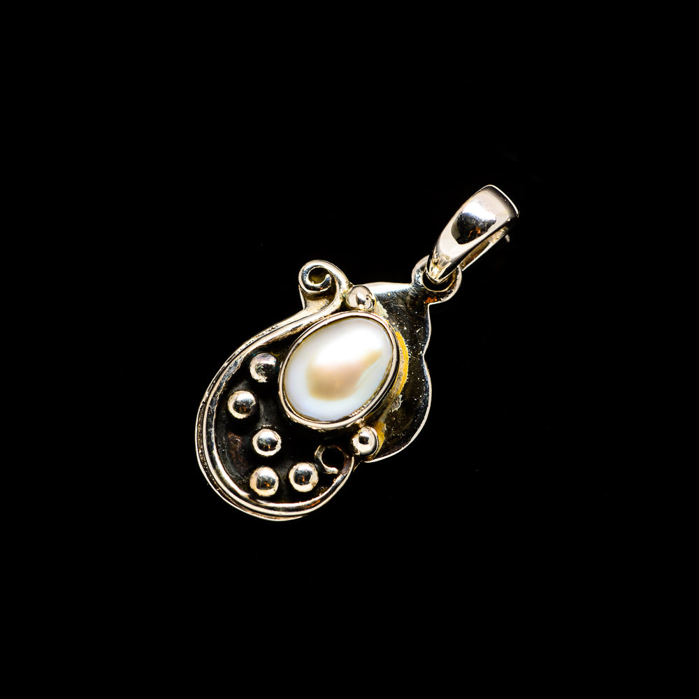 Cultured Pearl Pendants handcrafted by Anasilvercos - PD726784