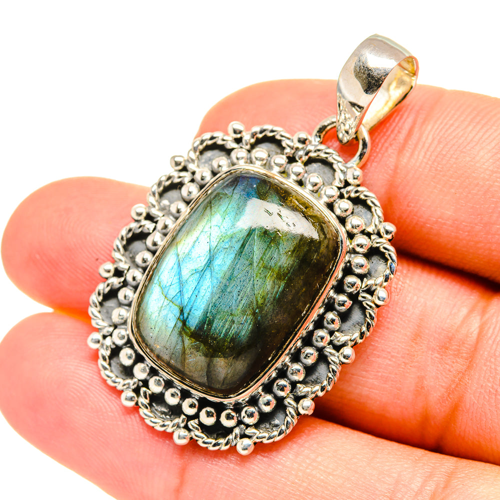 Labradorite Pendants handcrafted by Anasilvercos - PD7302