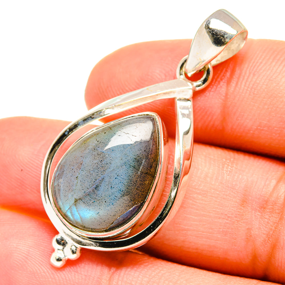 Labradorite Pendants handcrafted by Anasilvercos - PD7305