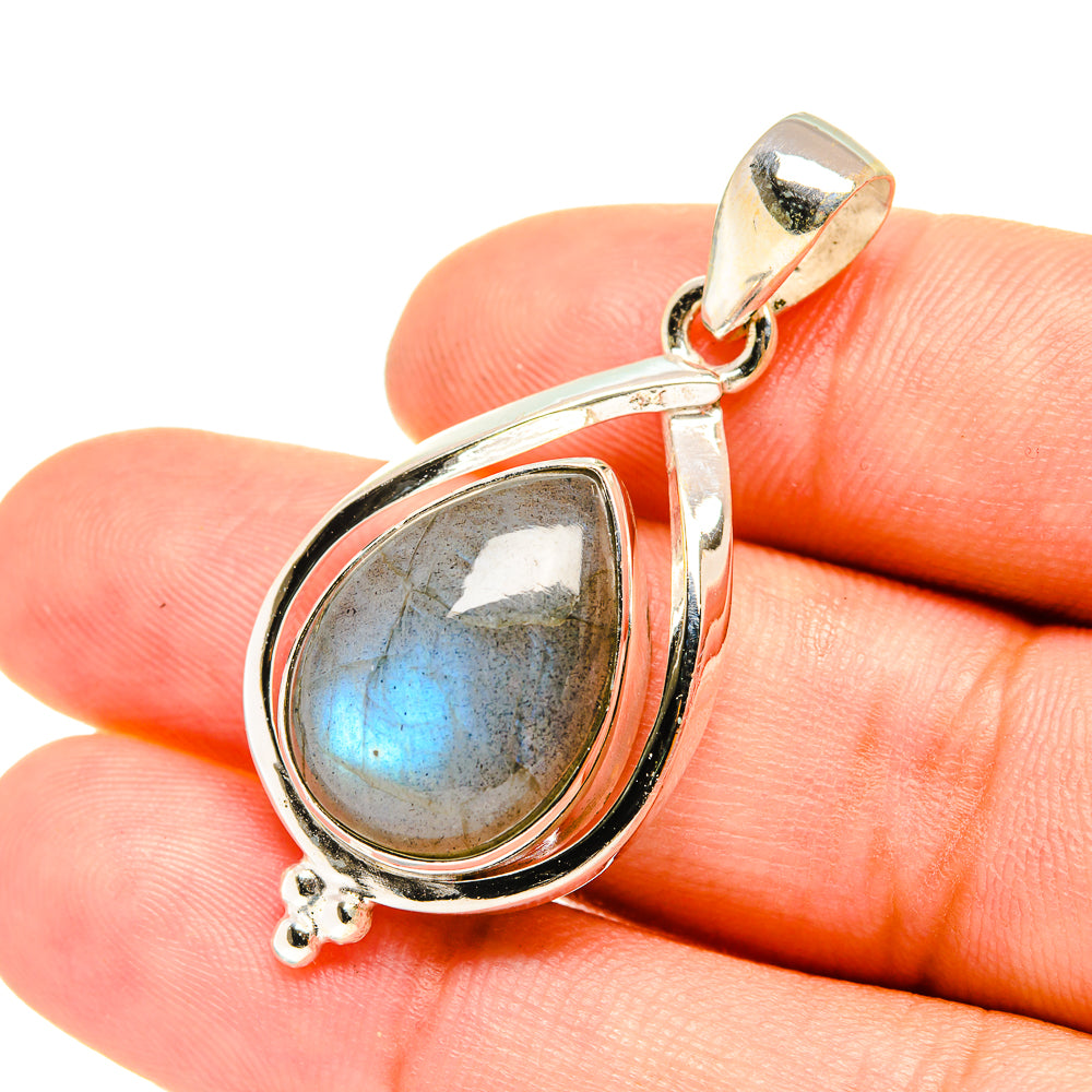 Labradorite Pendants handcrafted by Anasilvercos - PD7308