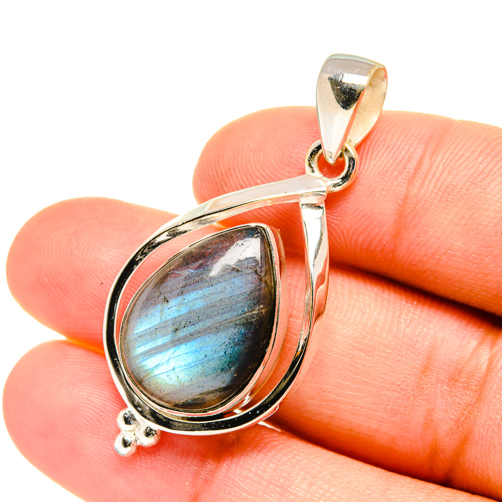 Labradorite Pendants handcrafted by Anasilvercos - PD7309