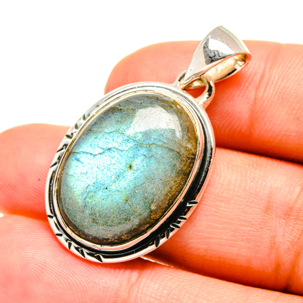 Labradorite Pendants handcrafted by Anasilvercos - PD7311