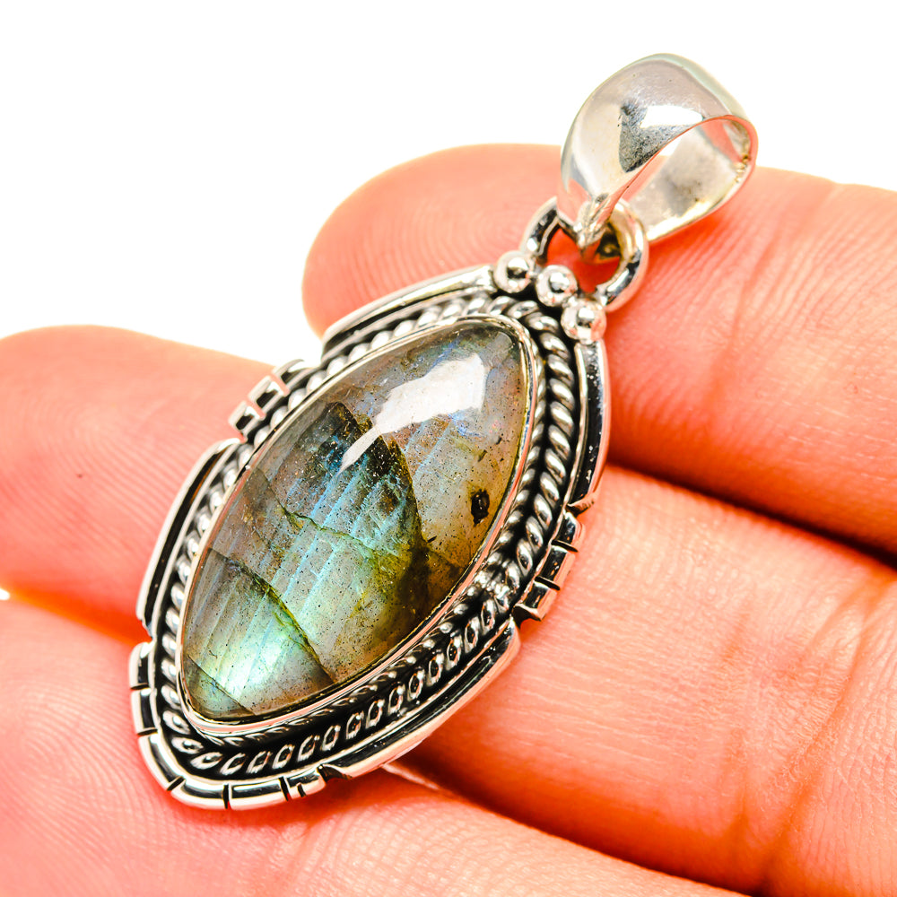 Labradorite Pendants handcrafted by Anasilvercos - PD7314