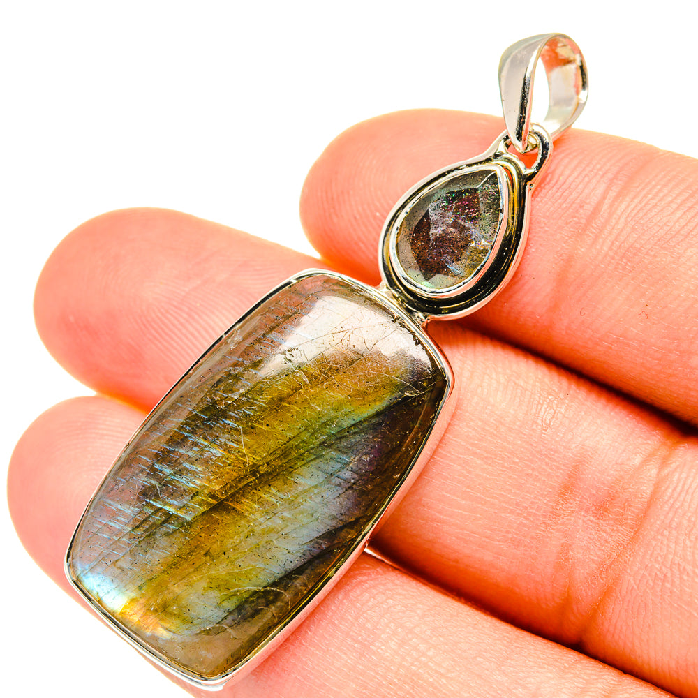 Labradorite Pendants handcrafted by Anasilvercos - PD7315