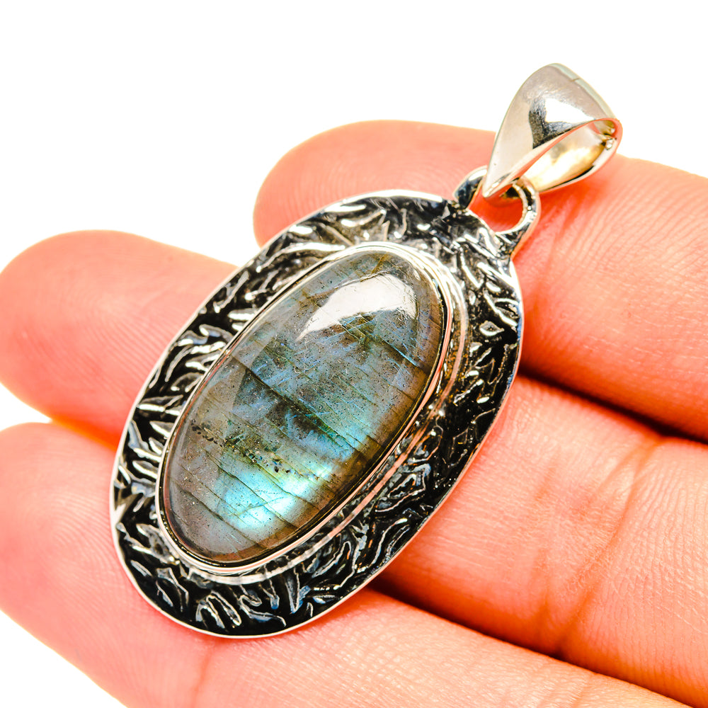 Labradorite Pendants handcrafted by Anasilvercos - PD7321