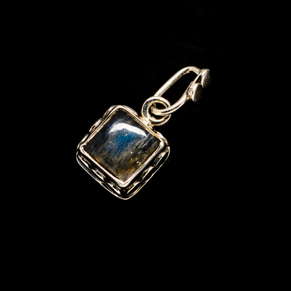 Labradorite Pendants handcrafted by Anasilvercos - PD735556