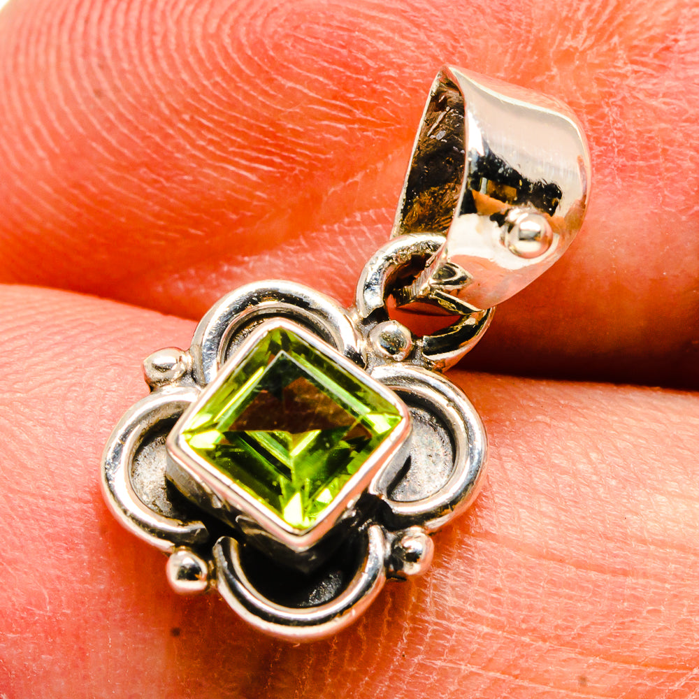 Peridot Pendants handcrafted by Anasilvercos - PD736652