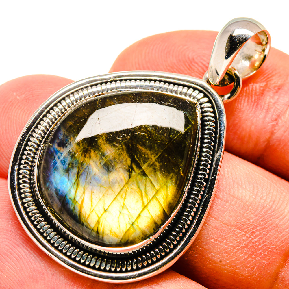 Labradorite Pendants handcrafted by Anasilvercos - PD736764