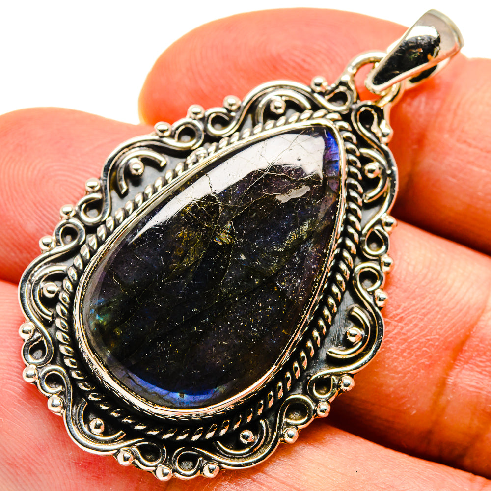 Labradorite Pendants handcrafted by Anasilvercos - PD737445