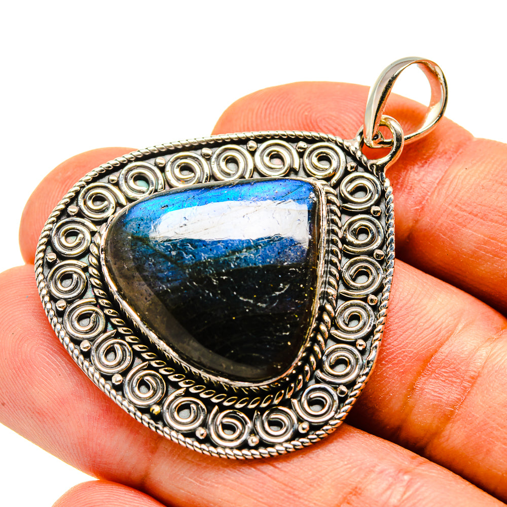 Labradorite Pendants handcrafted by Anasilvercos - PD738076