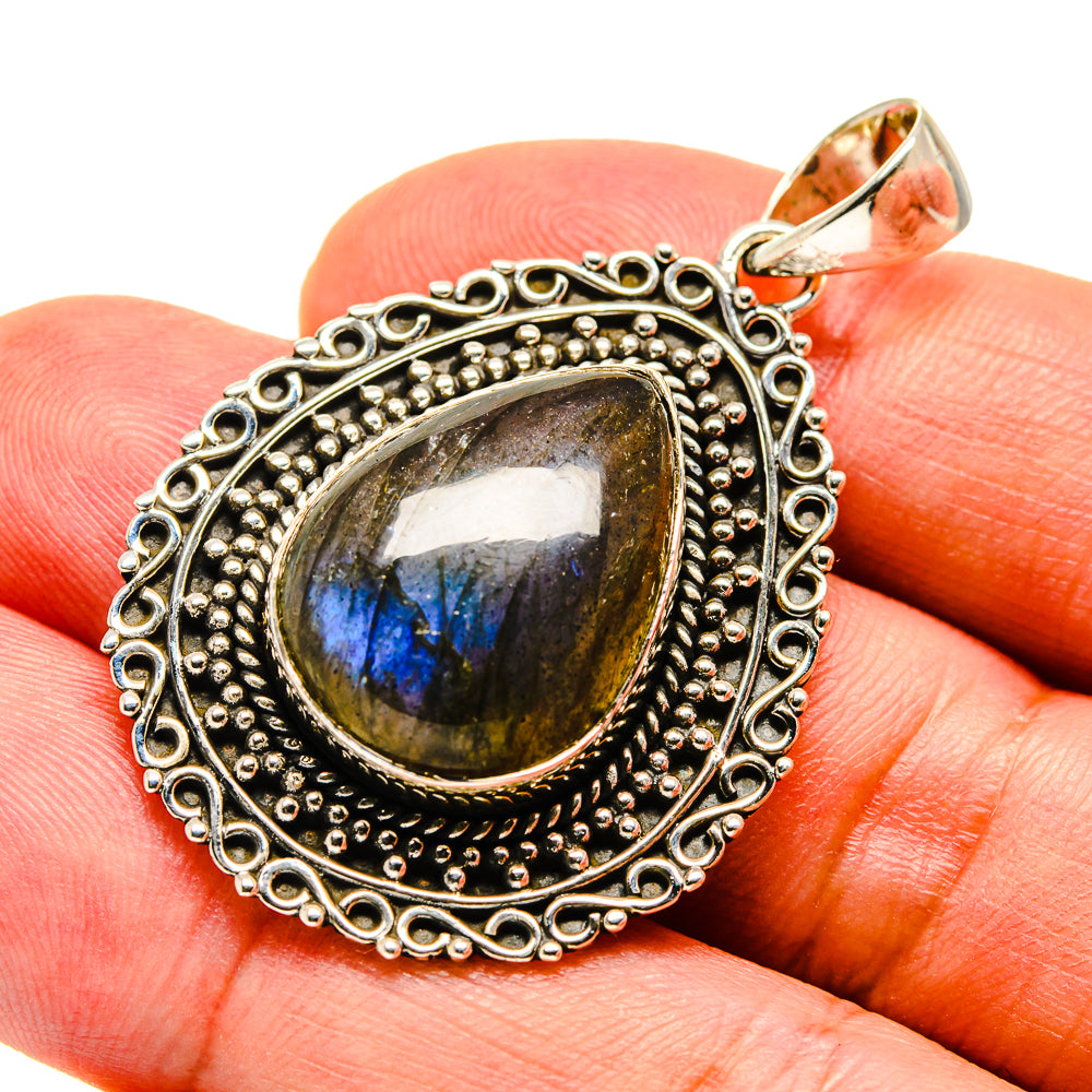 Labradorite Pendants handcrafted by Anasilvercos - PD738167