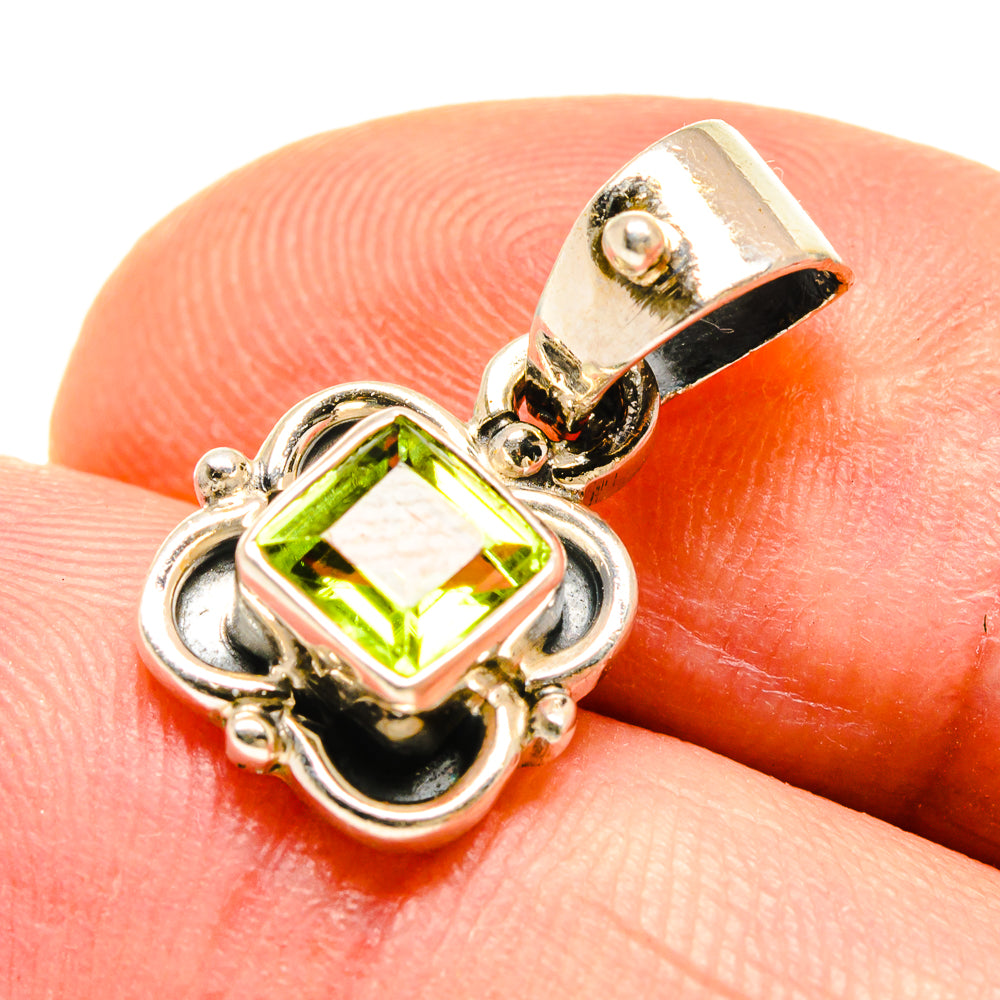 Peridot Pendants handcrafted by Anasilvercos - PD738881