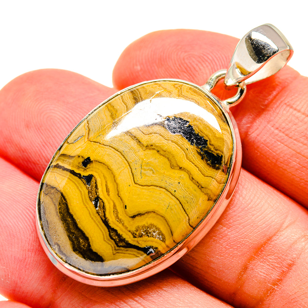 Schalenblende Pendants handcrafted by Anasilvercos - PD740404