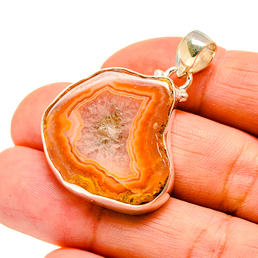 Agate Slice Pendants handcrafted by Anasilvercos - PD742104
