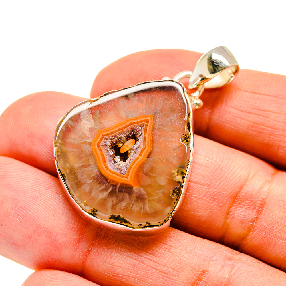 Agate Slice Pendants handcrafted by Anasilvercos - PD742108