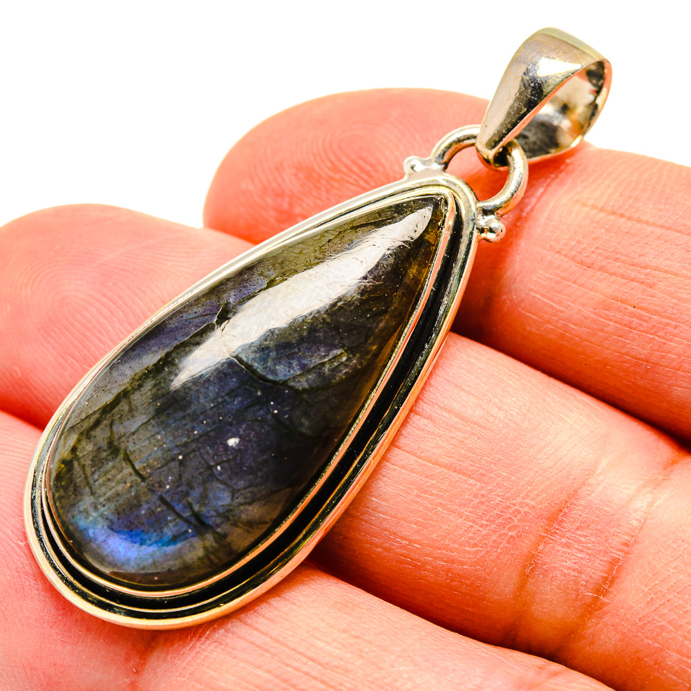 Labradorite Pendants handcrafted by Anasilvercos - PD742605