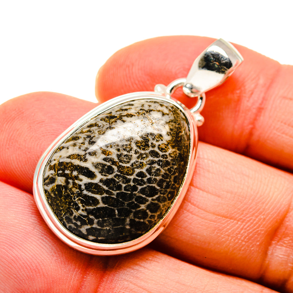 Stingray Coral Pendants handcrafted by Anasilvercos - PD745261
