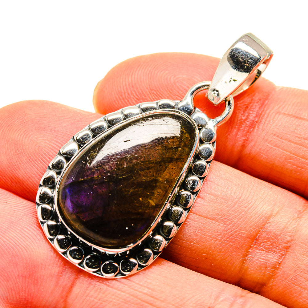Labradorite Pendants handcrafted by Anasilvercos - PD746112