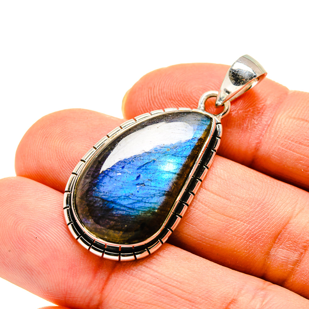 Labradorite Pendants handcrafted by Anasilvercos - PD746290