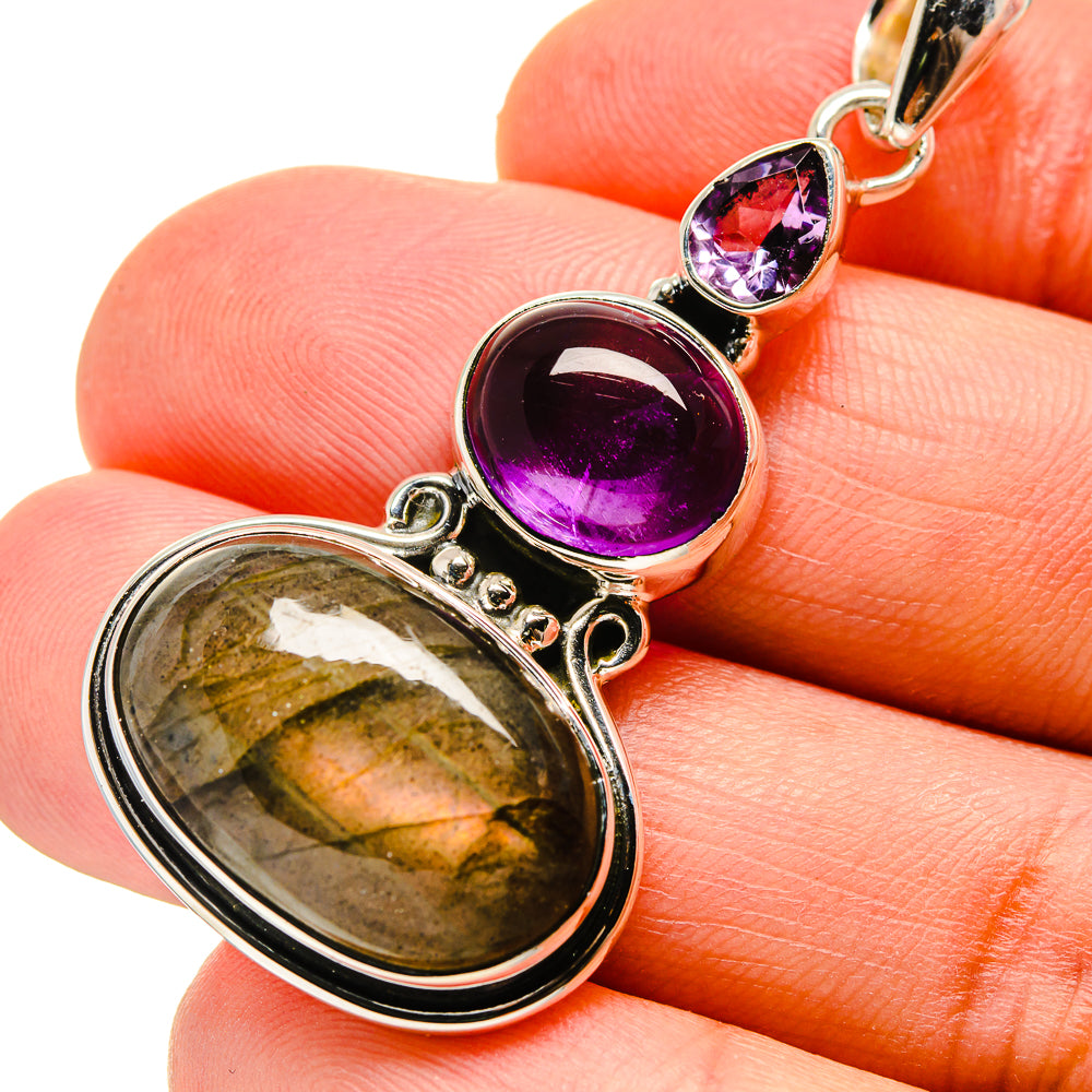 Labradorite Pendants handcrafted by Anasilvercos - PD746676