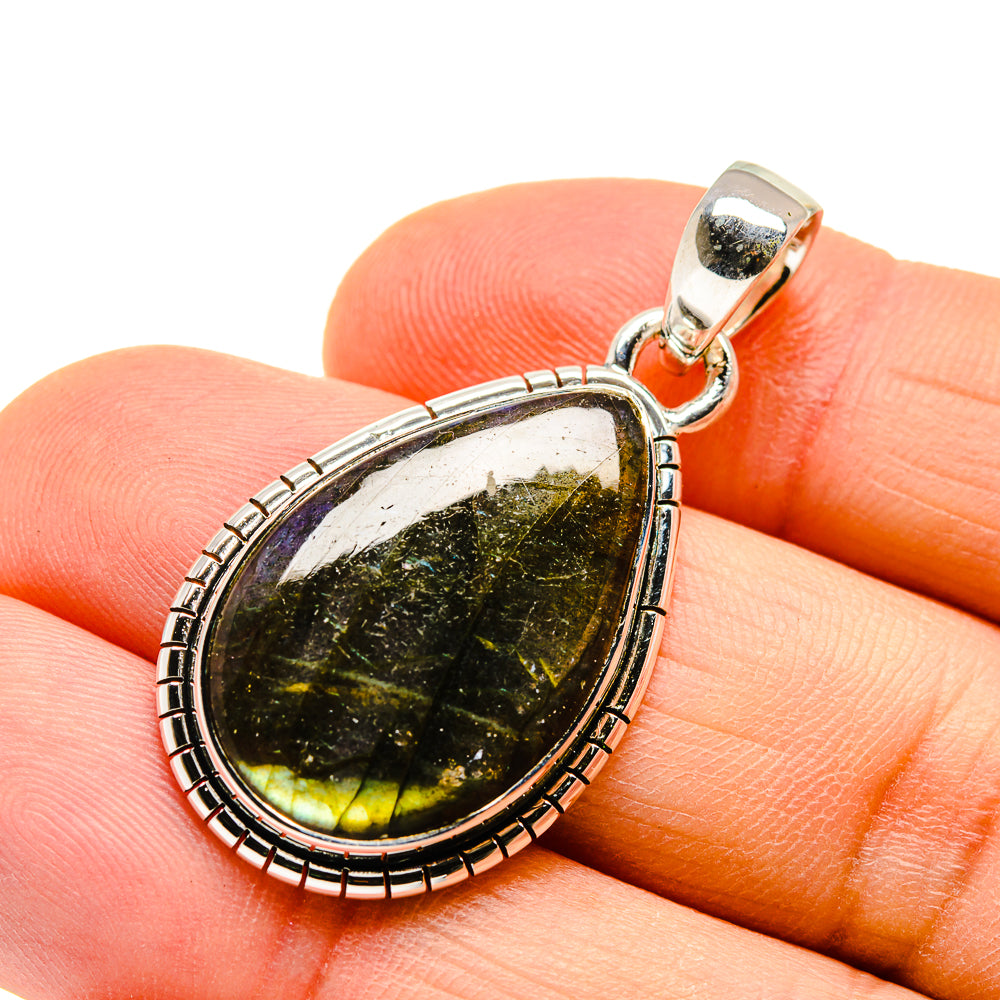 Labradorite Pendants handcrafted by Anasilvercos - PD746810
