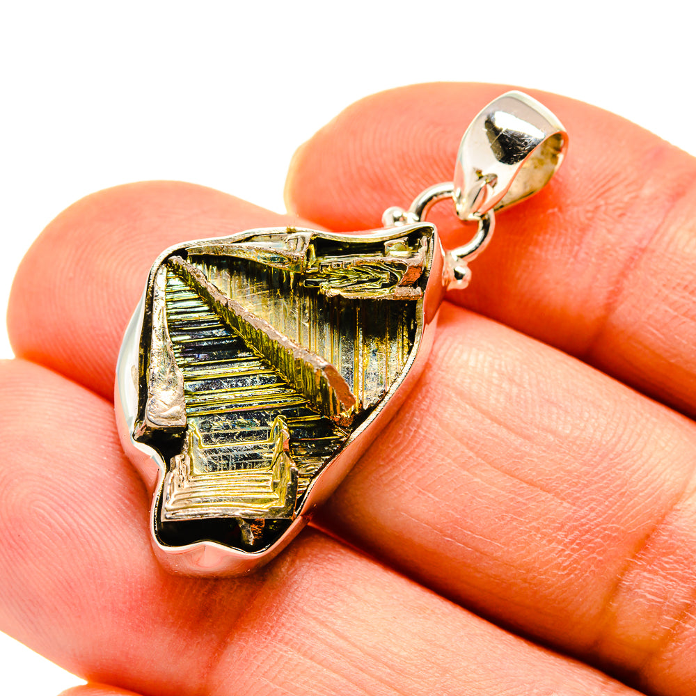 Bismuth Crystal Pendants handcrafted by Anasilvercos - PD747410
