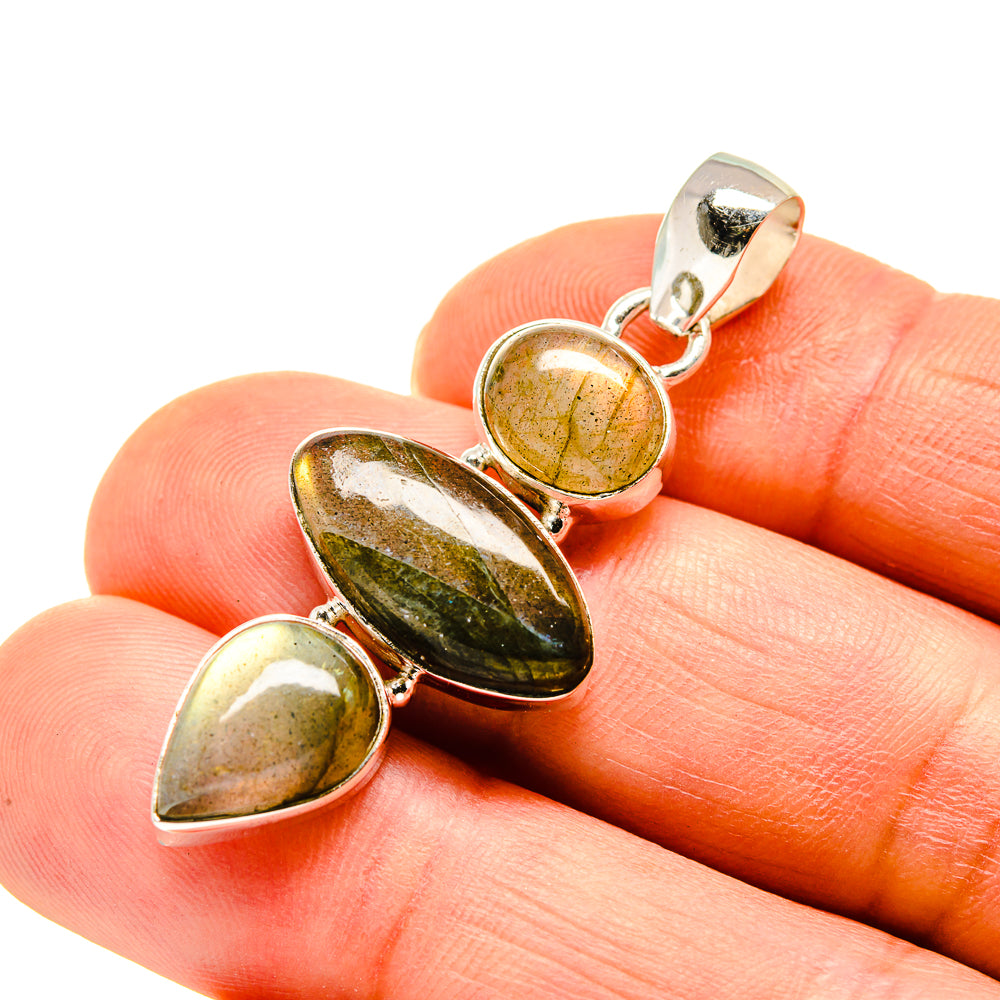 Labradorite Pendants handcrafted by Anasilvercos - PD747486