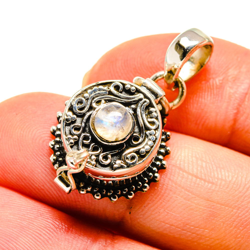 Rainbow Moonstone Pendants handcrafted by Anasilvercos - PD747597