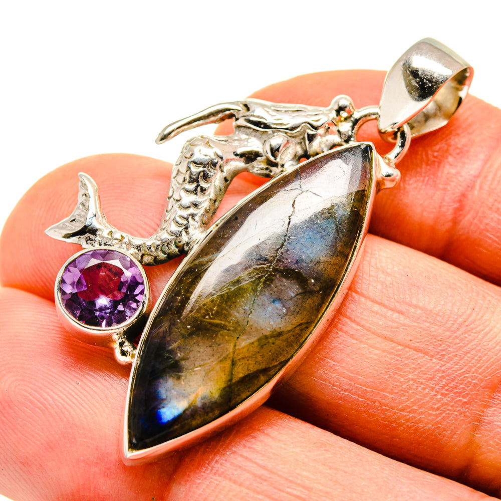 Labradorite Pendants handcrafted by Anasilvercos - PD747988