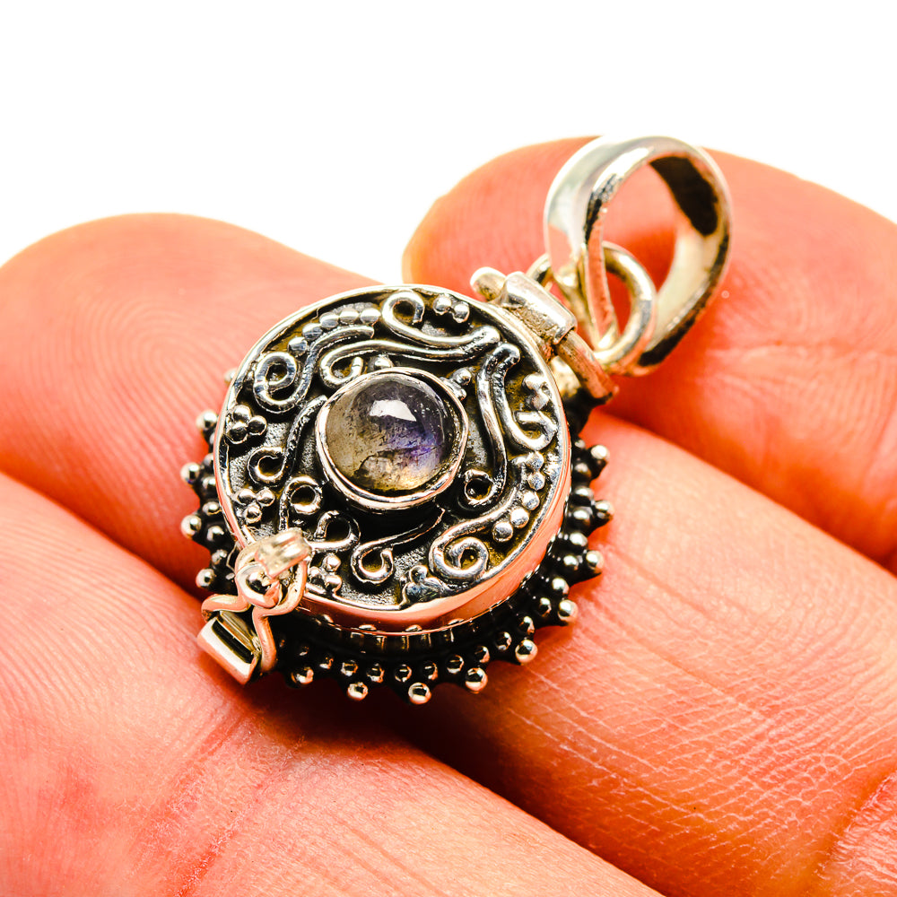 Rainbow Moonstone Pendants handcrafted by Anasilvercos - PD748282