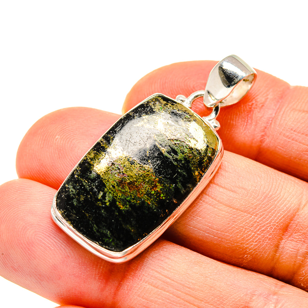 Grass Garnet Pendants handcrafted by Anasilvercos - PD748498