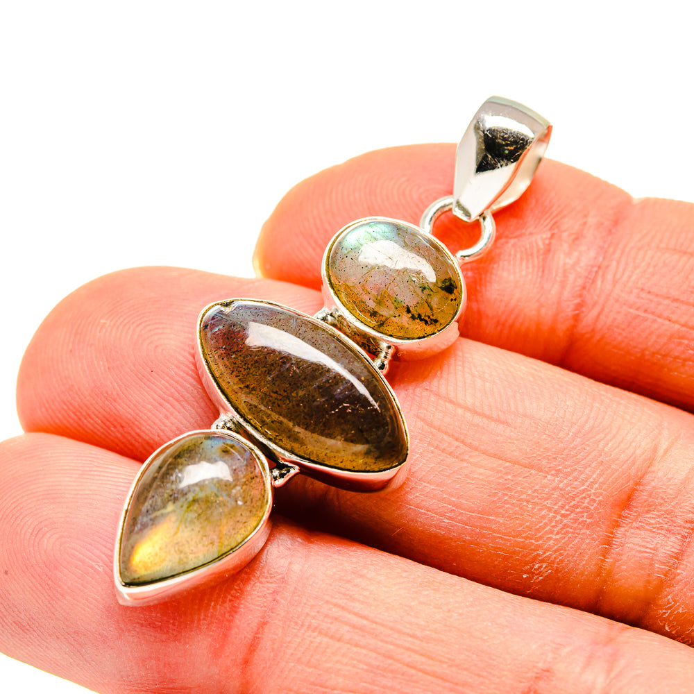 Labradorite Pendants handcrafted by Anasilvercos - PD748523