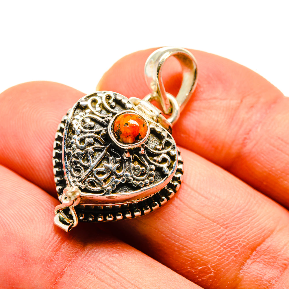 Sponge Coral Pendants handcrafted by Anasilvercos - PD748703