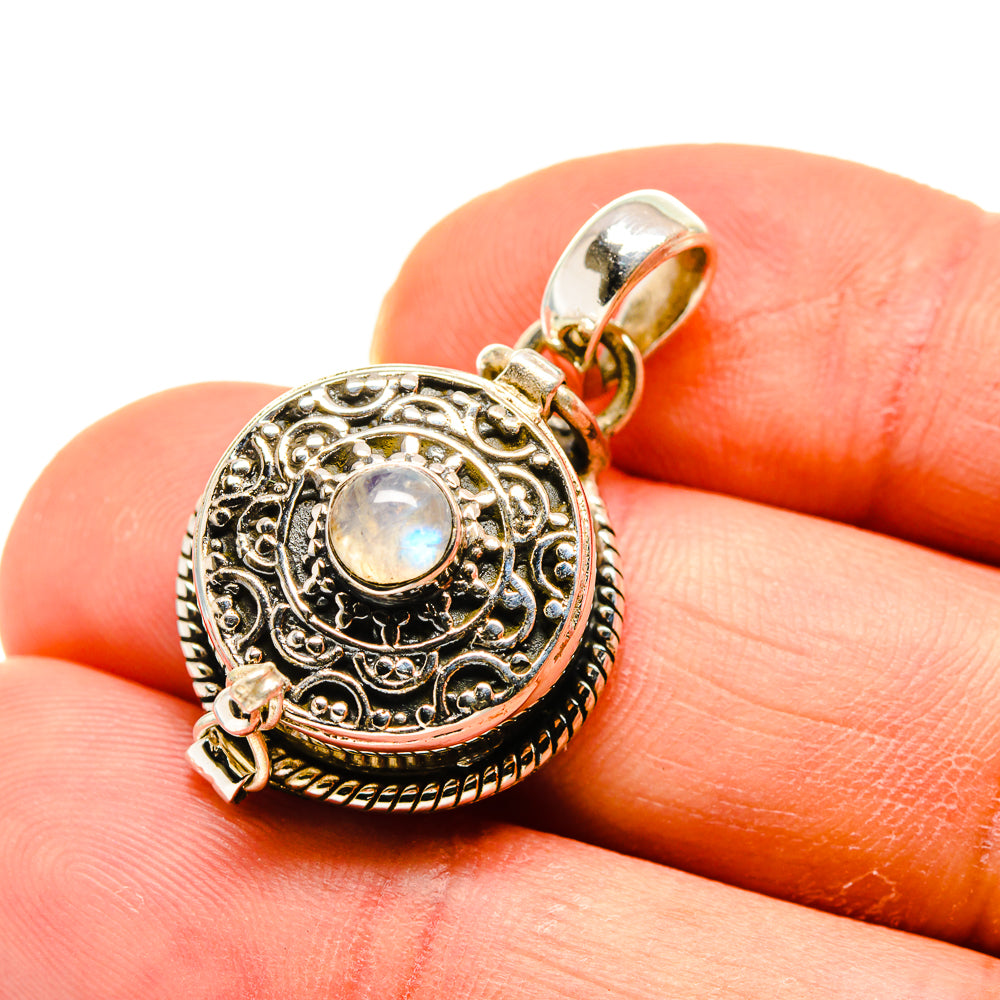 Rainbow Moonstone Pendants handcrafted by Anasilvercos - PD748706