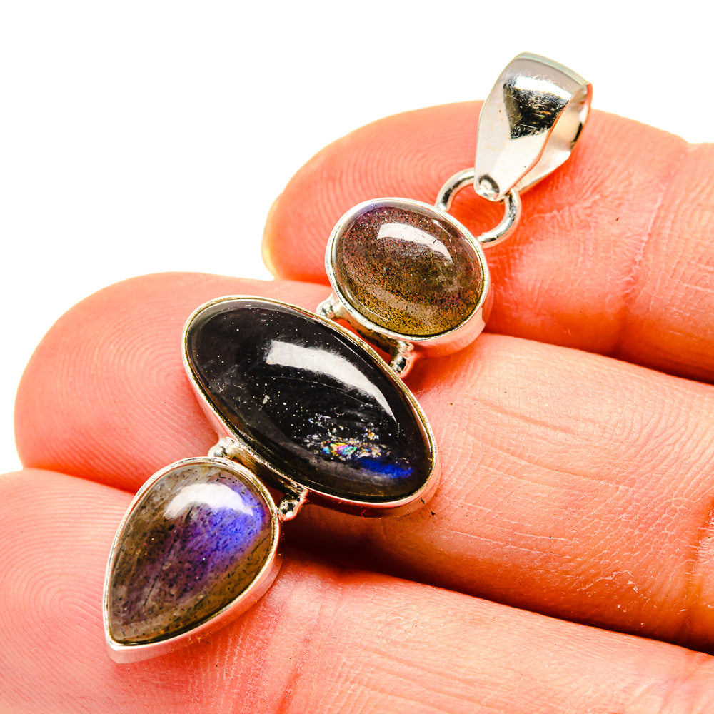 Labradorite Pendants handcrafted by Anasilvercos - PD748885