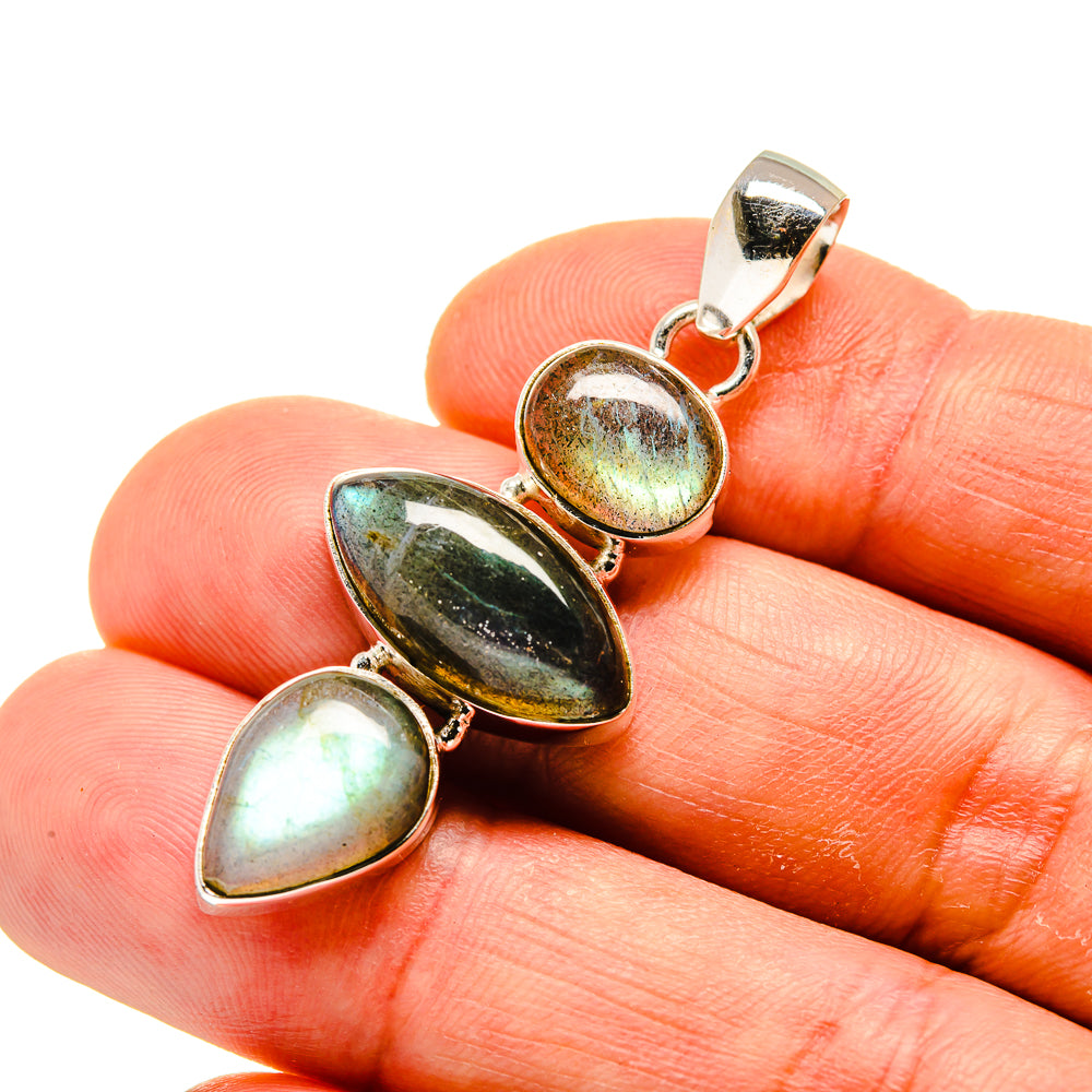 Labradorite Pendants handcrafted by Anasilvercos - PD749131